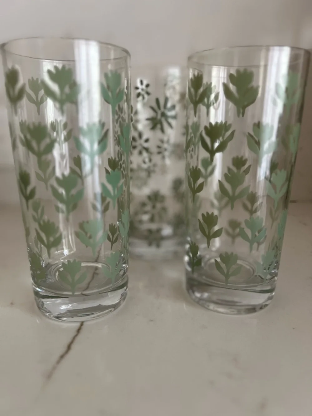DITSY 4 Glass Tumbler with Sage Green Floral Pattern - Set of 4
